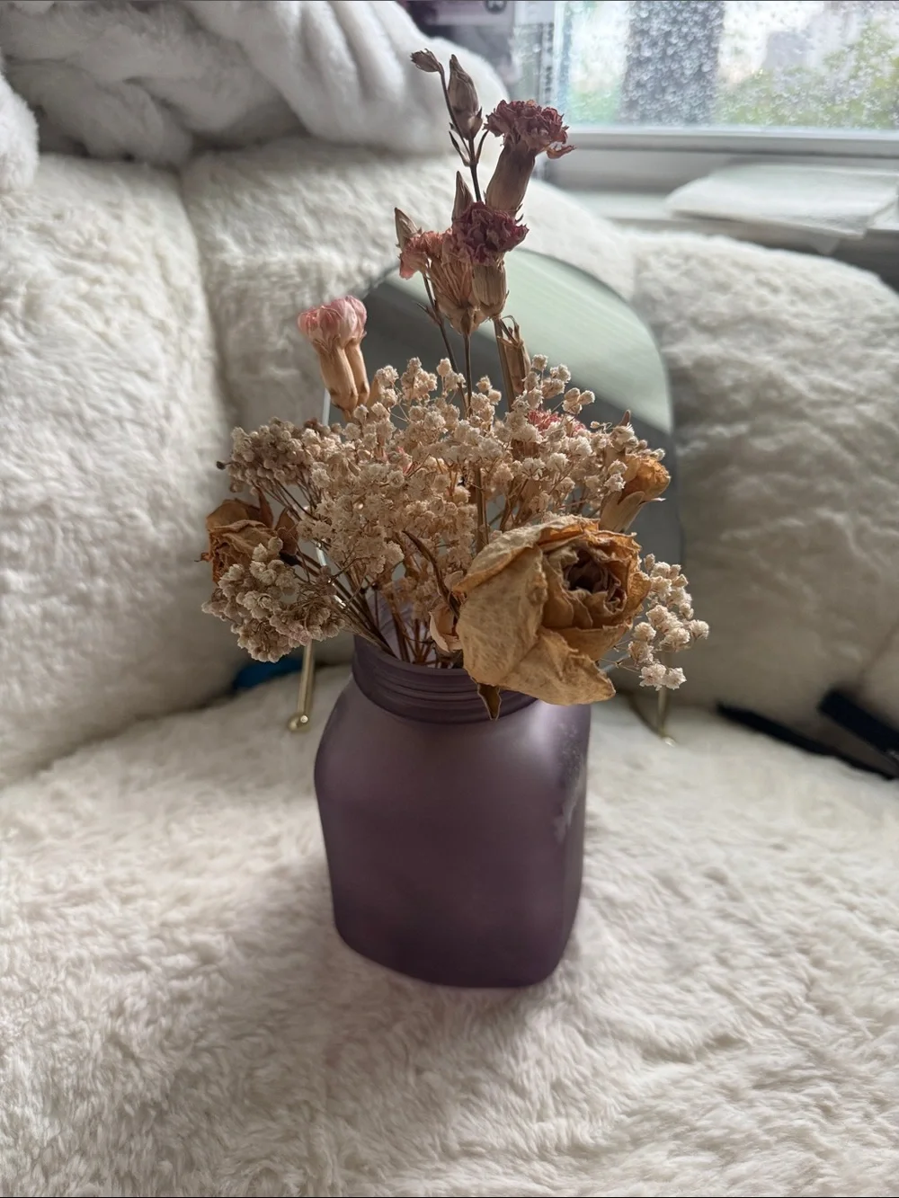 Dried Flowers Roses baby’s breath small vase purple beige pink mauve cream